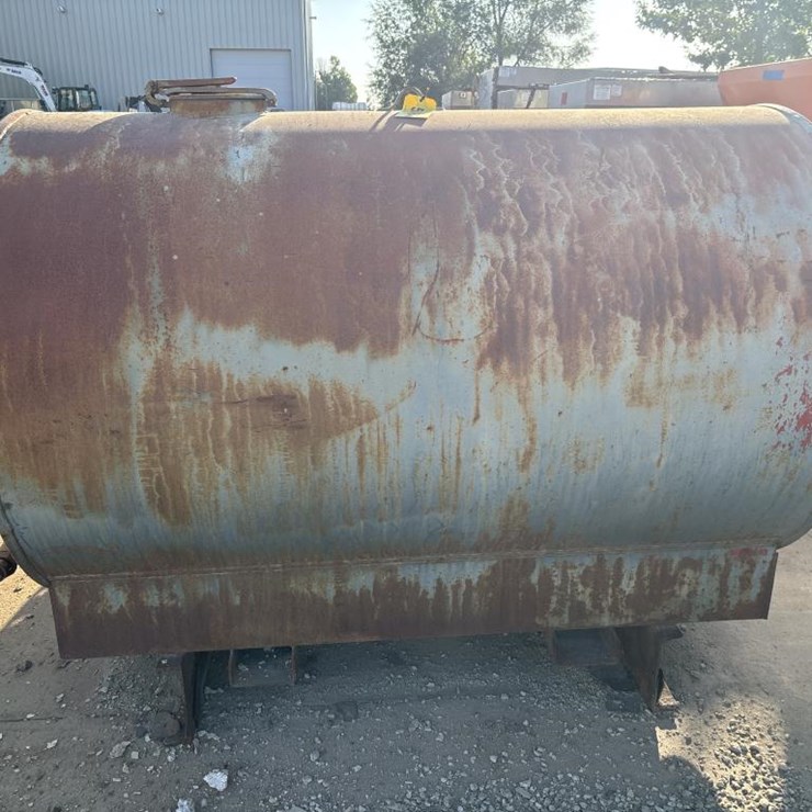 #5084 • 500 Gallon Waste Oil Barrel
