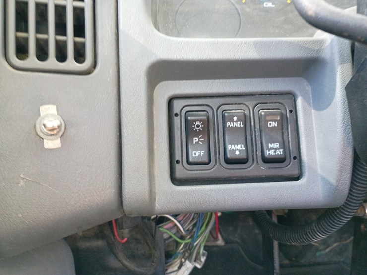 2005-international-8600-image-56