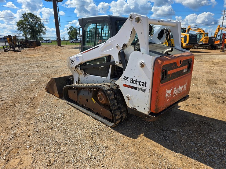 2013-bobcat-t590-image-9