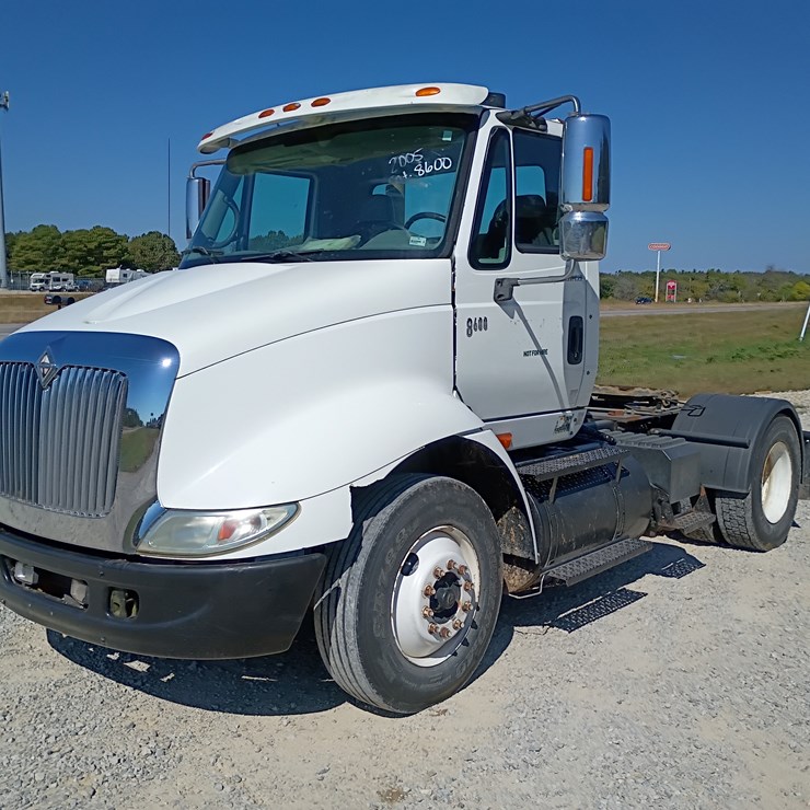 2005 INTERNATIONAL 8600