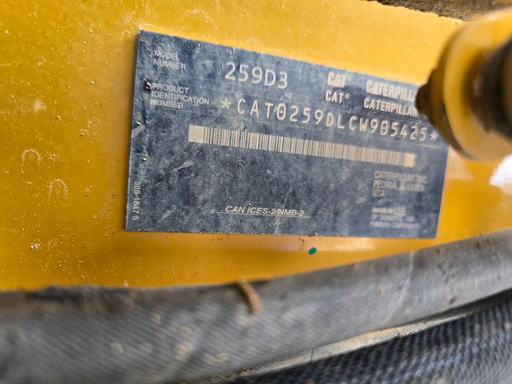 2020-caterpillar-259d3-image-39