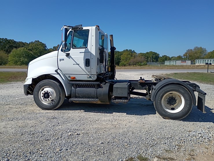 2005-international-8600-image-4