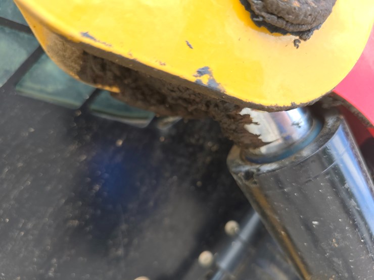 2020-caterpillar-259d3-image-50