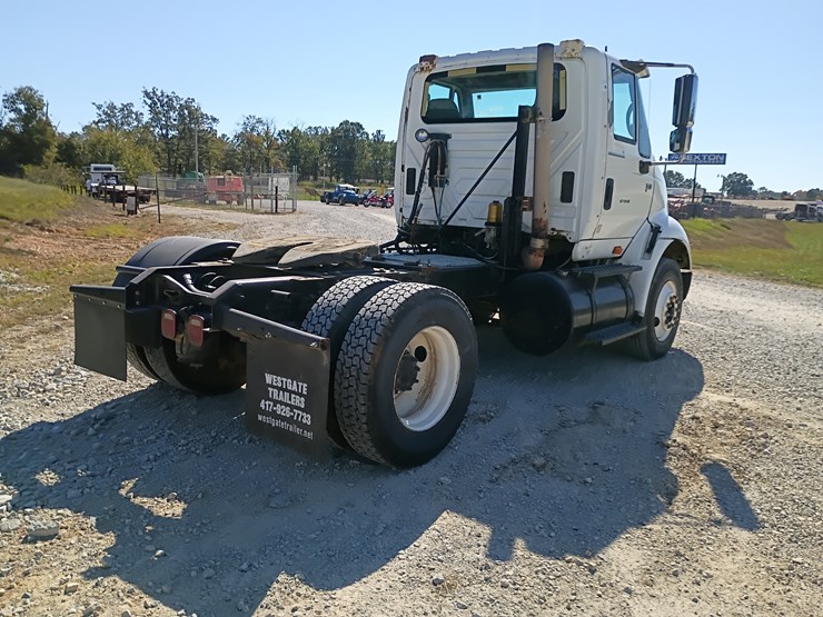 2005-international-8600-image-10