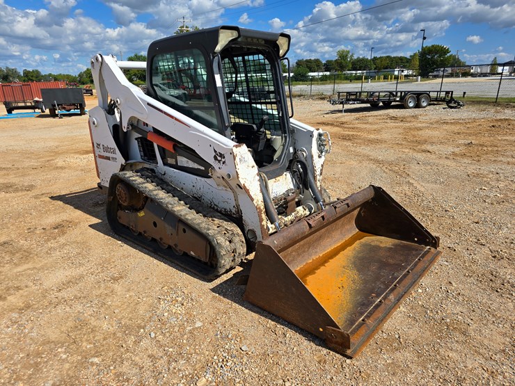 2013-bobcat-t590-image-24