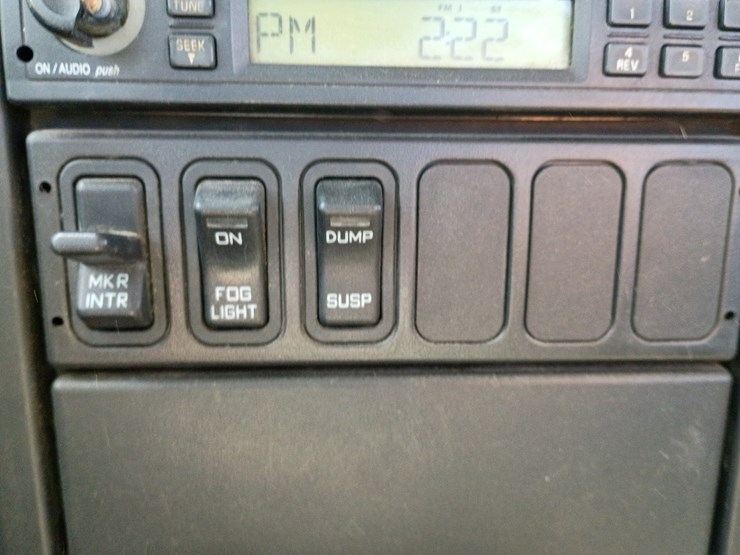 2005-international-8600-image-47