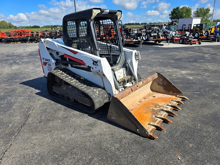 2017-bobcat-t550-image-18
