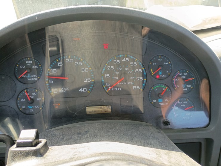 2005-international-8600-image-52