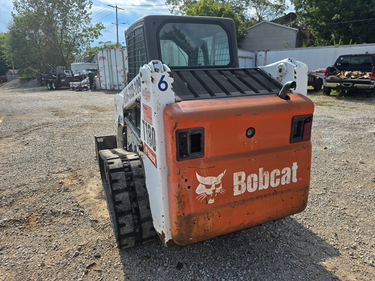 2012-bobcat-t180-image-12