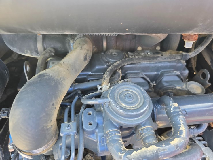 2012-bobcat-t180-image-51