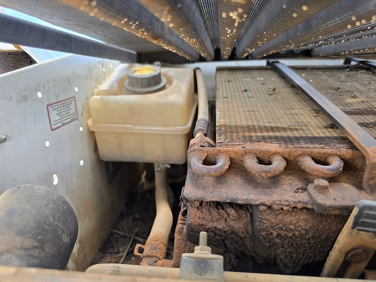 2013-bobcat-t590-image-51