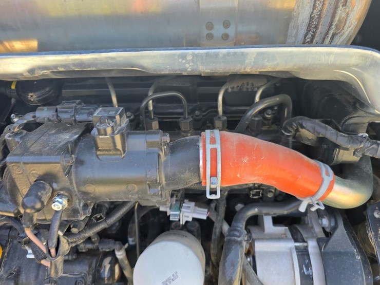 2024-bobcat-t770-image-60