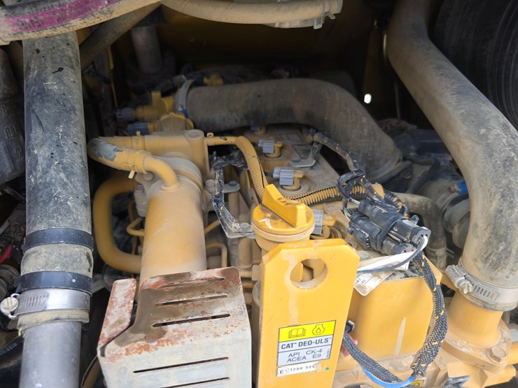 2020-caterpillar-259d3-image-64