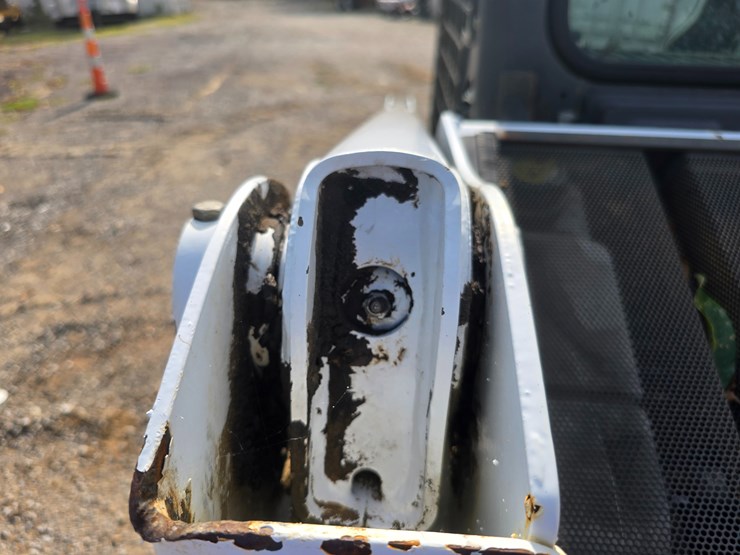 2012-bobcat-t180-image-43