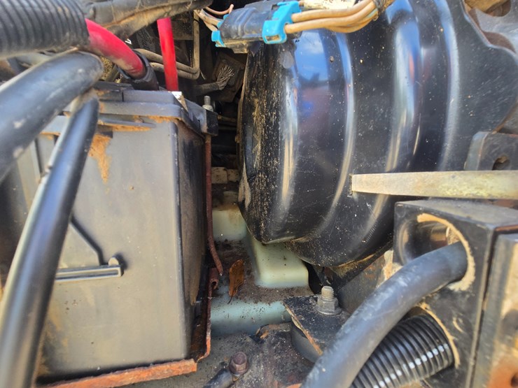 2012-bobcat-t180-image-57