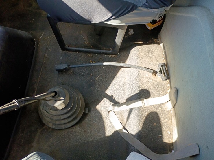 2005-international-8600-image-57