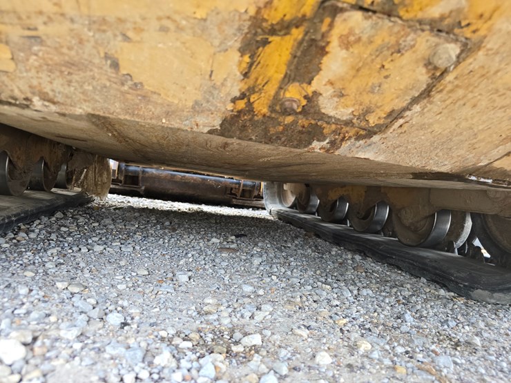 2020-caterpillar-259d3-image-54