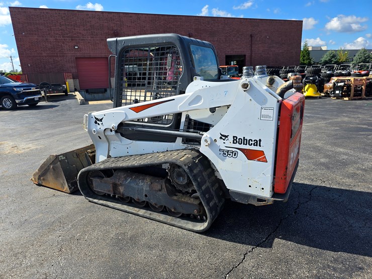 2017-bobcat-t550-image-7
