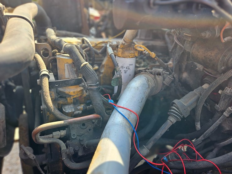 2000-caterpillar-3126-image-31