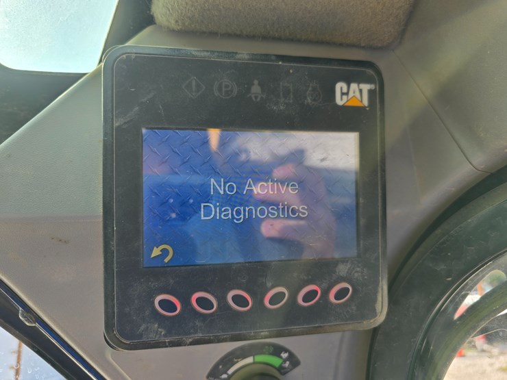 2020-caterpillar-259d3-image-89