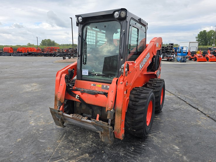 2019-kubota-ssv75-image-1
