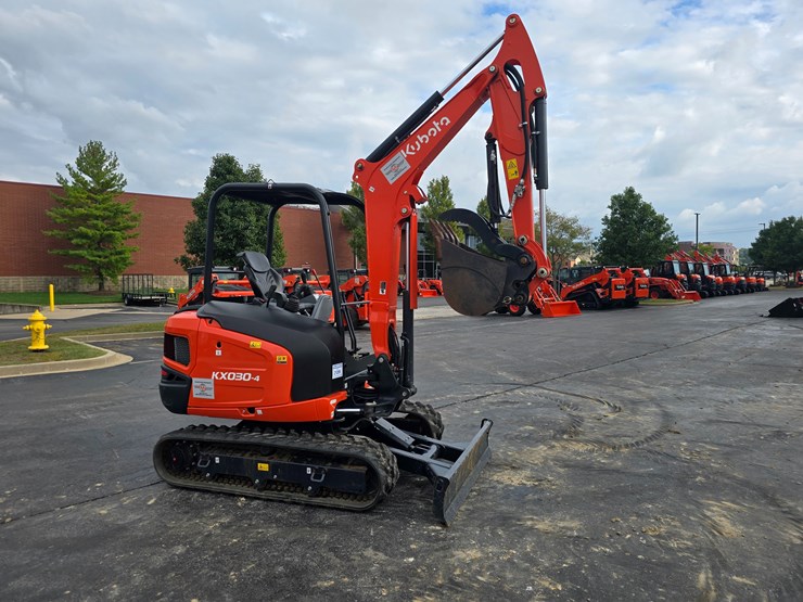 2023-kubota-kx030-4-image-18