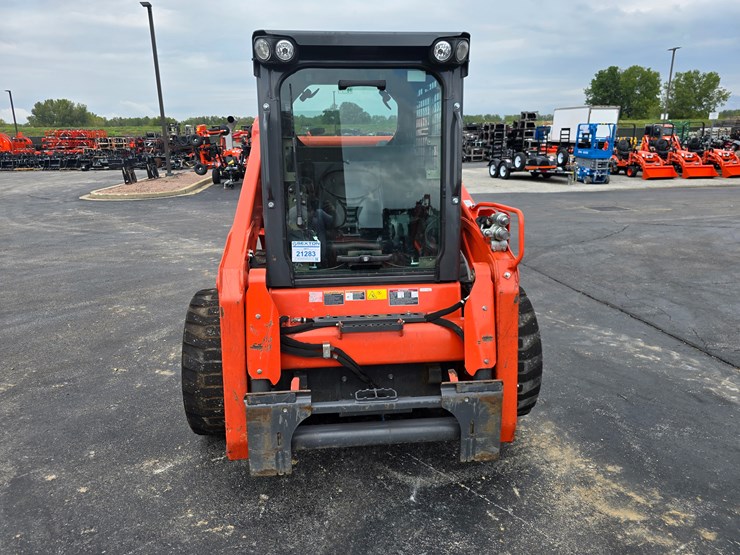 2023-kubota-ssv75-image-30