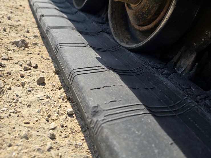 2024-bobcat-t770-image-51