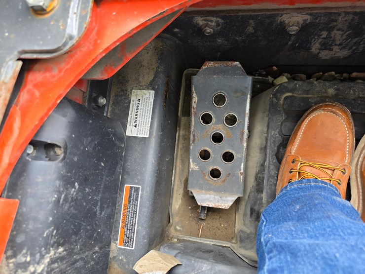 2019-kubota-ssv75-image-51