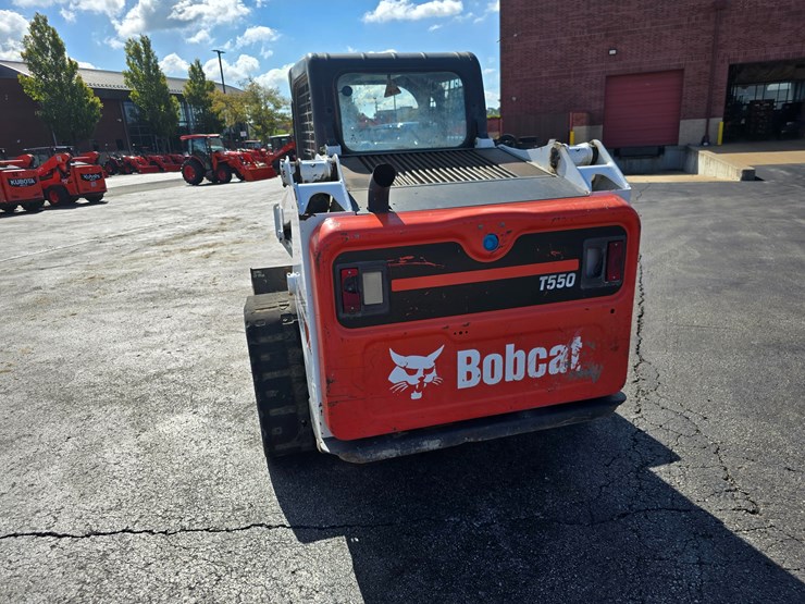 2017-bobcat-t550-image-9