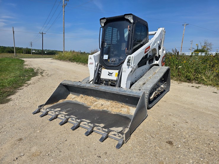 2024-bobcat-t770-image-1