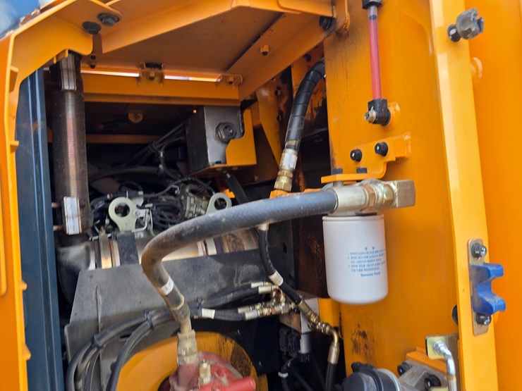 2019-hyundai-hx130-lcr-image-68