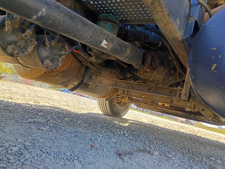 2005-international-8600-image-90