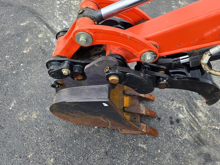 2023-kubota-kx030-4-image-34