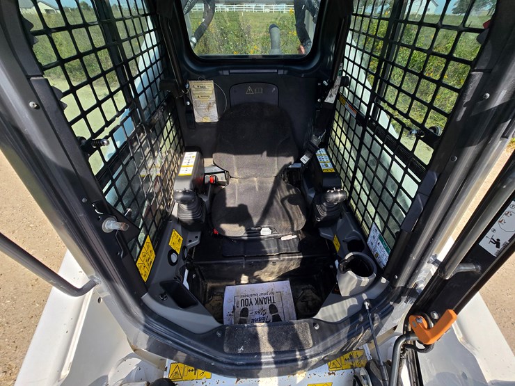 2024-bobcat-t770-image-62
