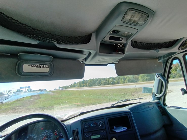 2005-international-8600-image-58