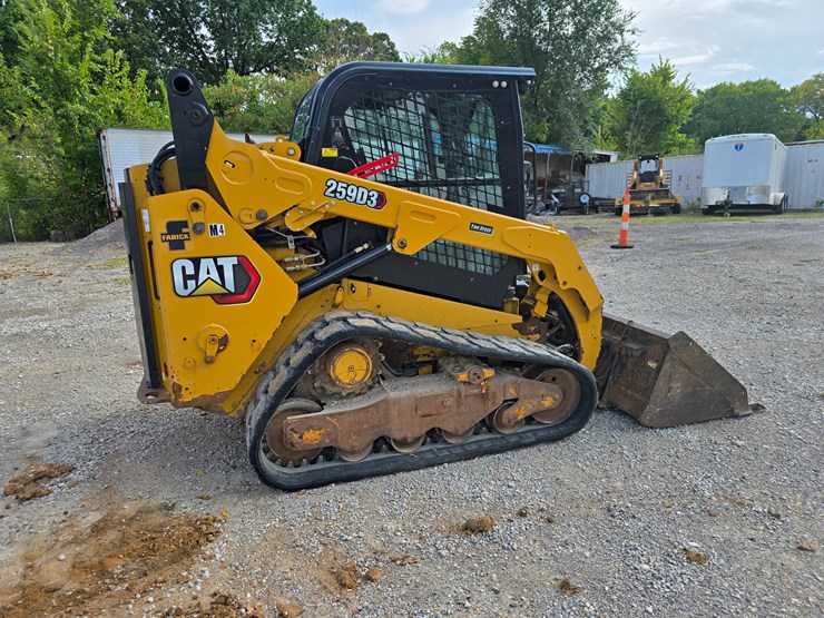 2020-caterpillar-259d3-image-25