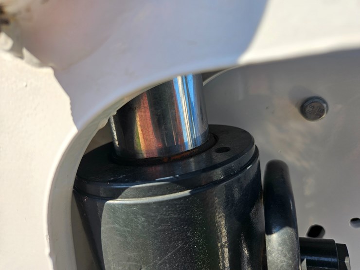 2022-bobcat-t770-image-82