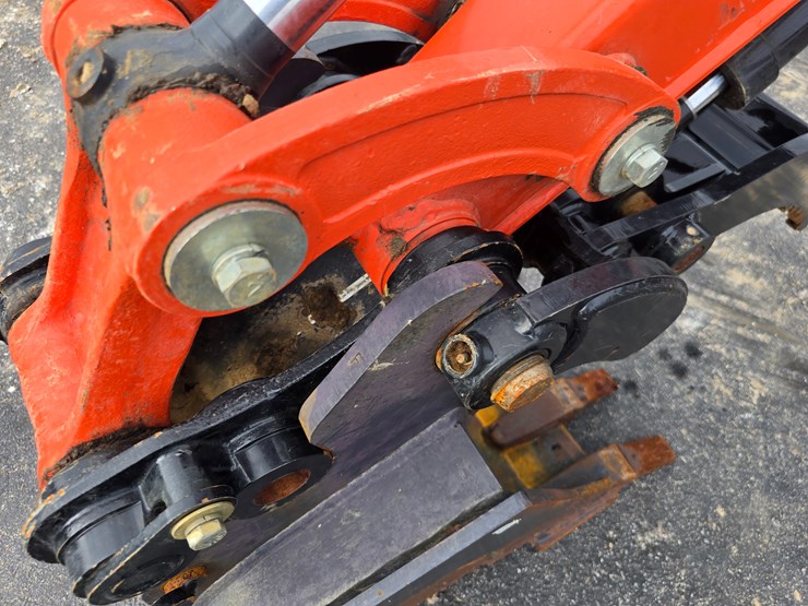 2023-kubota-kx030-4-image-37