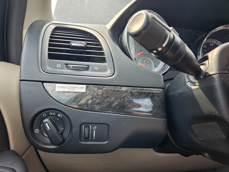 2014-dodge-grand-caravan-image-42