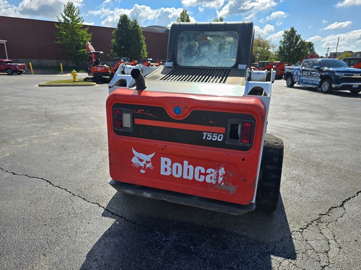 2017-bobcat-t550-image-10