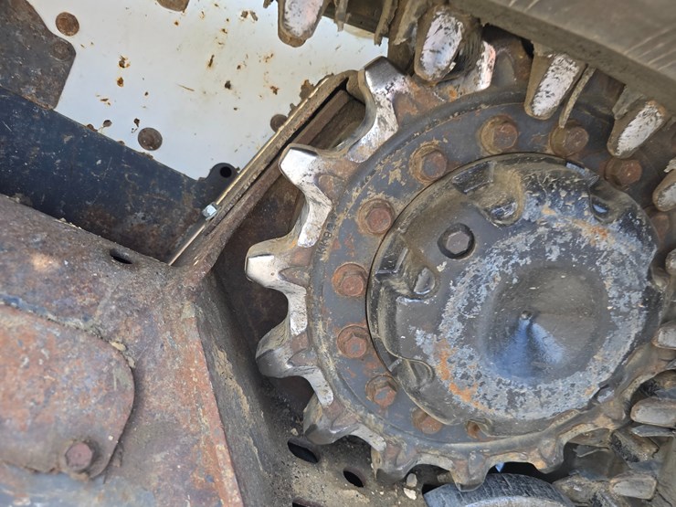 2017-bobcat-t550-image-30