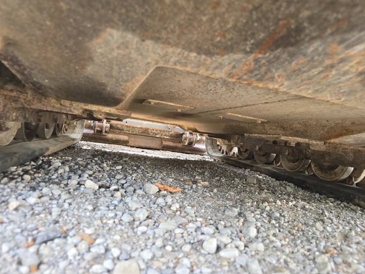 2012-bobcat-t180-image-45