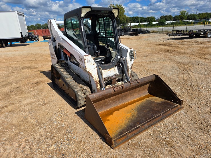 2013-bobcat-t590-image-26
