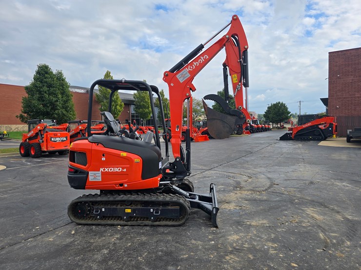 2023-kubota-kx030-4-image-17