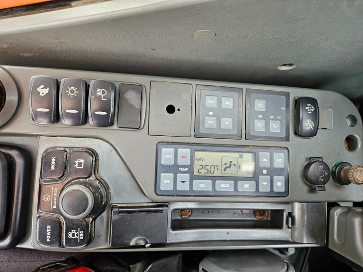 2014-doosan-dx350-lc-3-image-57