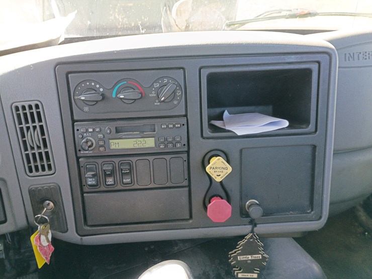 2005-international-8600-image-44