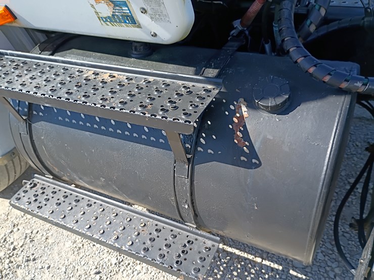 2005-international-8600-image-59