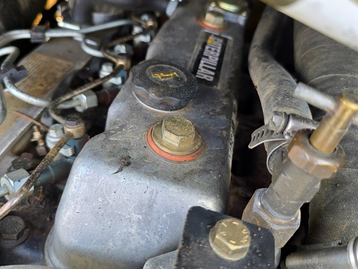 caterpillar-236-image-7