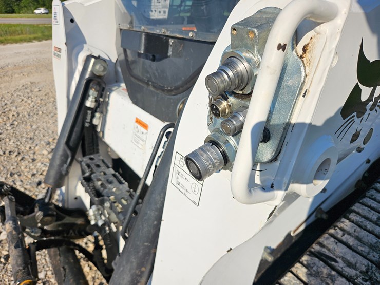 2022-bobcat-t770-image-84